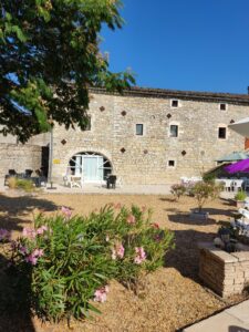 eg1-225x300 Gîte l'églantier